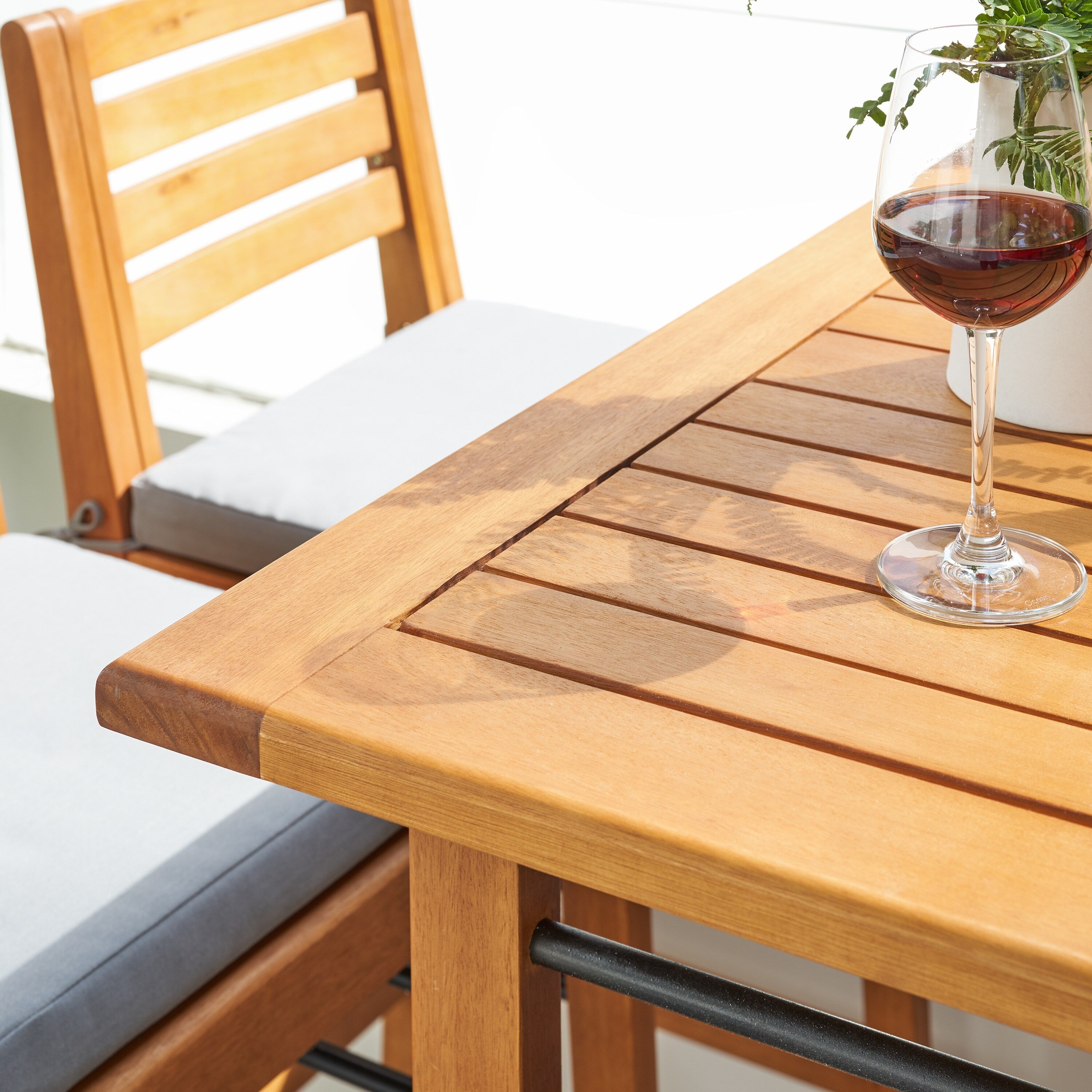 Table de bar et chaises de terrasse en bois Carlton Honey