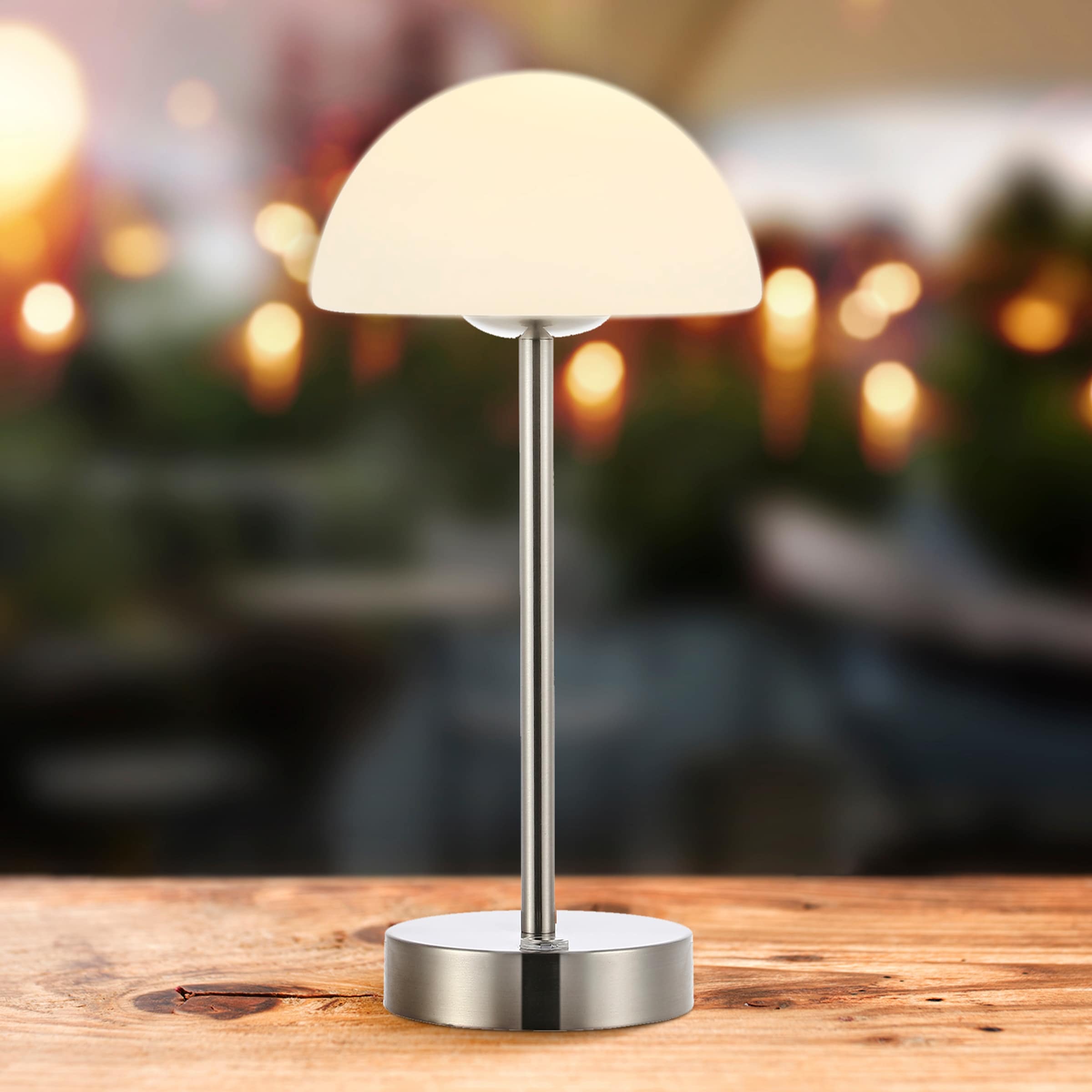 Lampe de table LED intégrée rechargeable sans fil Carson 12,5 cm, minimaliste et moderne, en fer, nickel/blanc, par JONATHAN Y