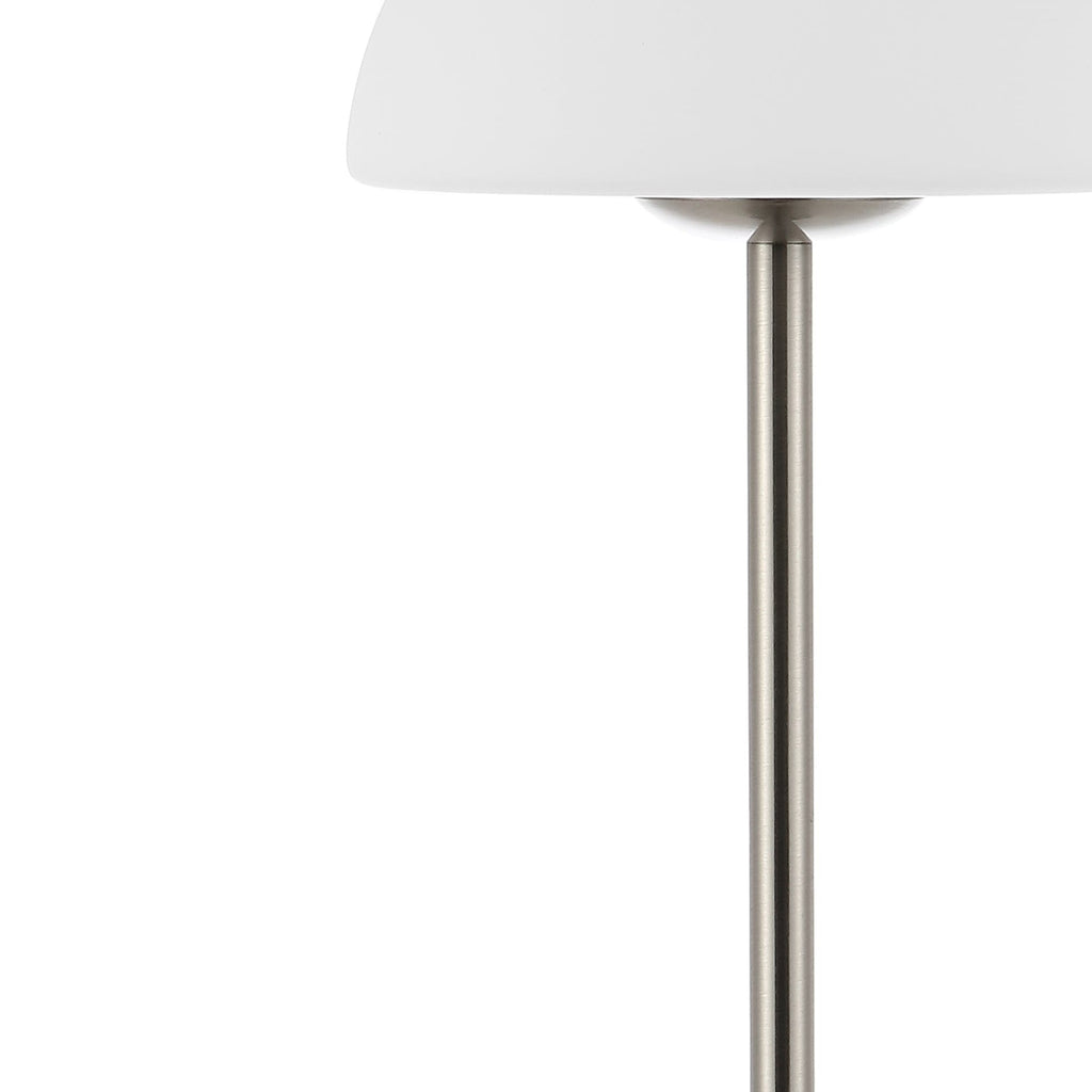 Lampe de table LED intégrée rechargeable sans fil Carson 12,5 cm, minimaliste et moderne, en fer, nickel/blanc, par JONATHAN Y