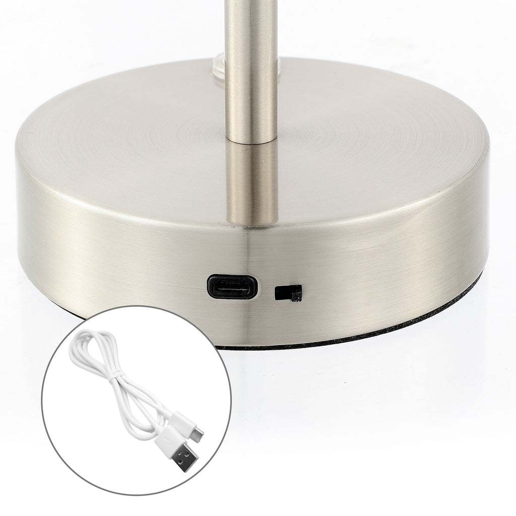 Lampe de table LED intégrée rechargeable sans fil Carson 12,5 cm, minimaliste et moderne, en fer, nickel/blanc, par JONATHAN Y