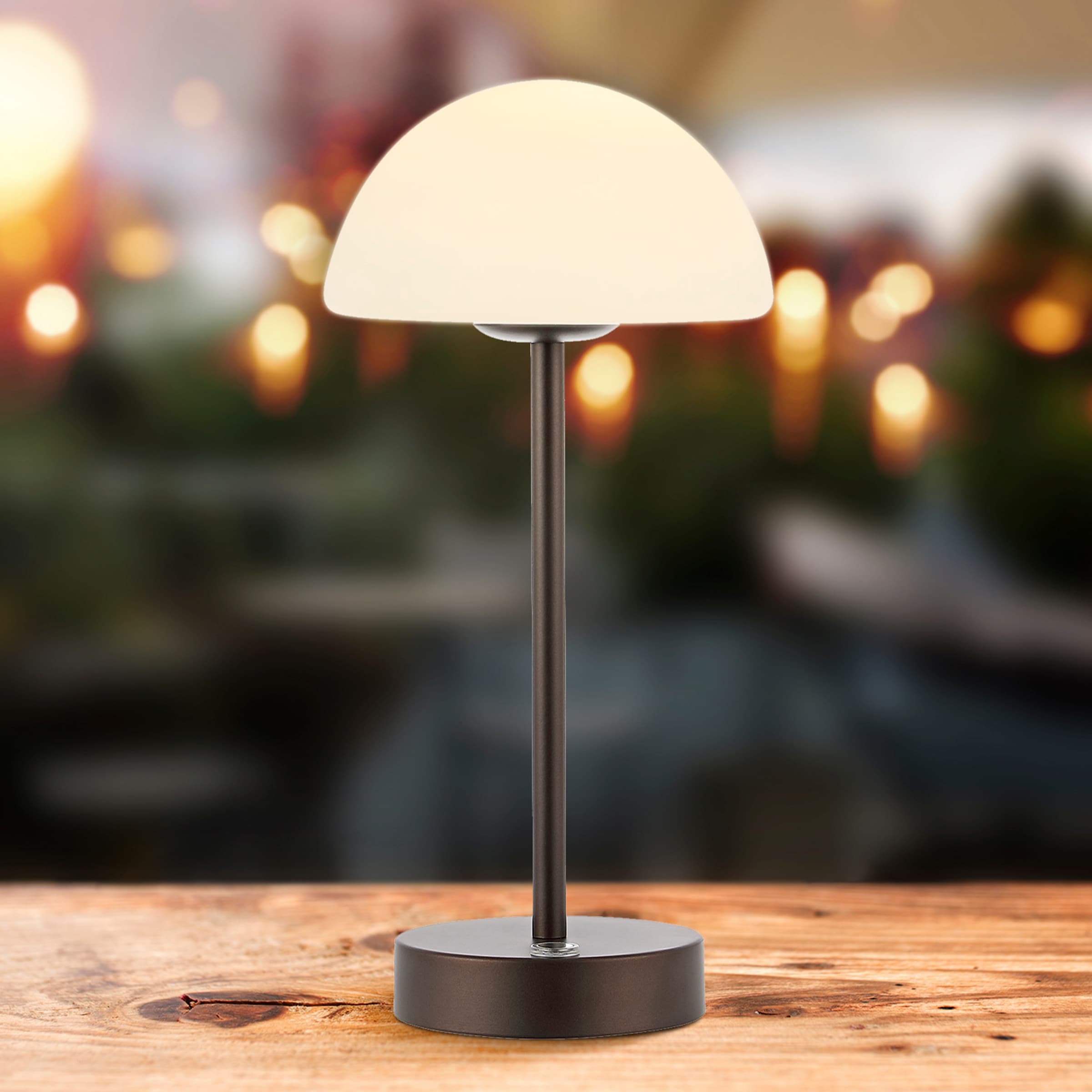 Lampe de table LED intégrée rechargeable sans fil Carson 12,5 cm, minimaliste et moderne, en fer, nickel/blanc, par JONATHAN Y