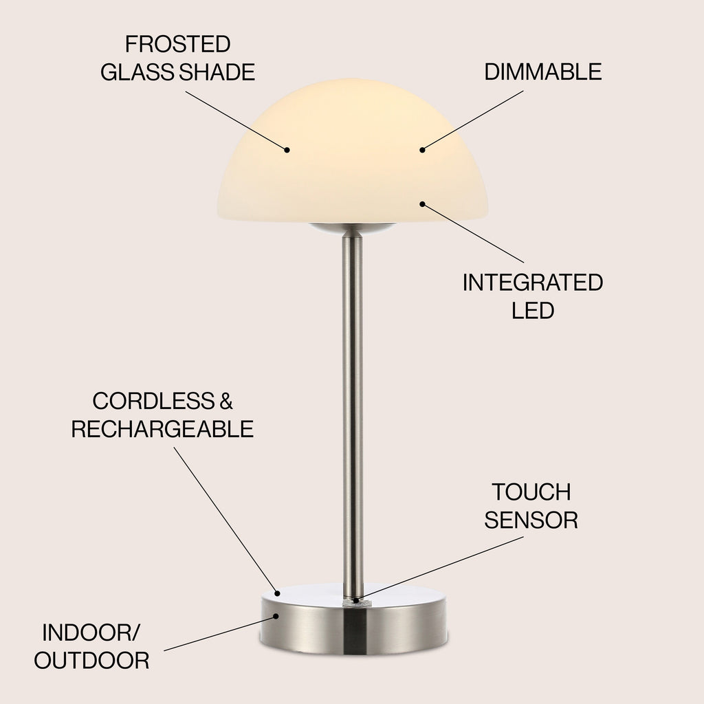 Lampe de table LED intégrée rechargeable sans fil Carson 12,5 cm, minimaliste et moderne, en fer, nickel/blanc, par JONATHAN Y