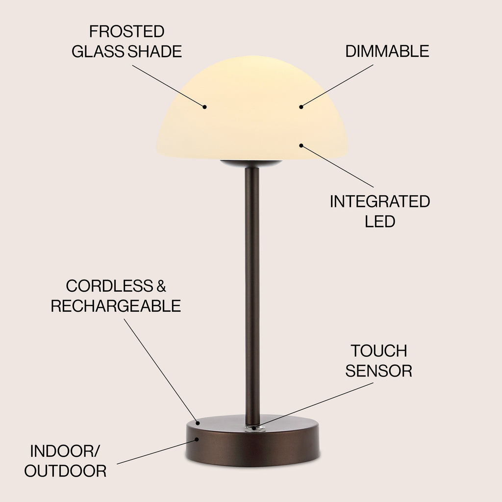 Lampe de table LED intégrée rechargeable sans fil Carson 12,5 cm, minimaliste et moderne, en fer, nickel/blanc, par JONATHAN Y