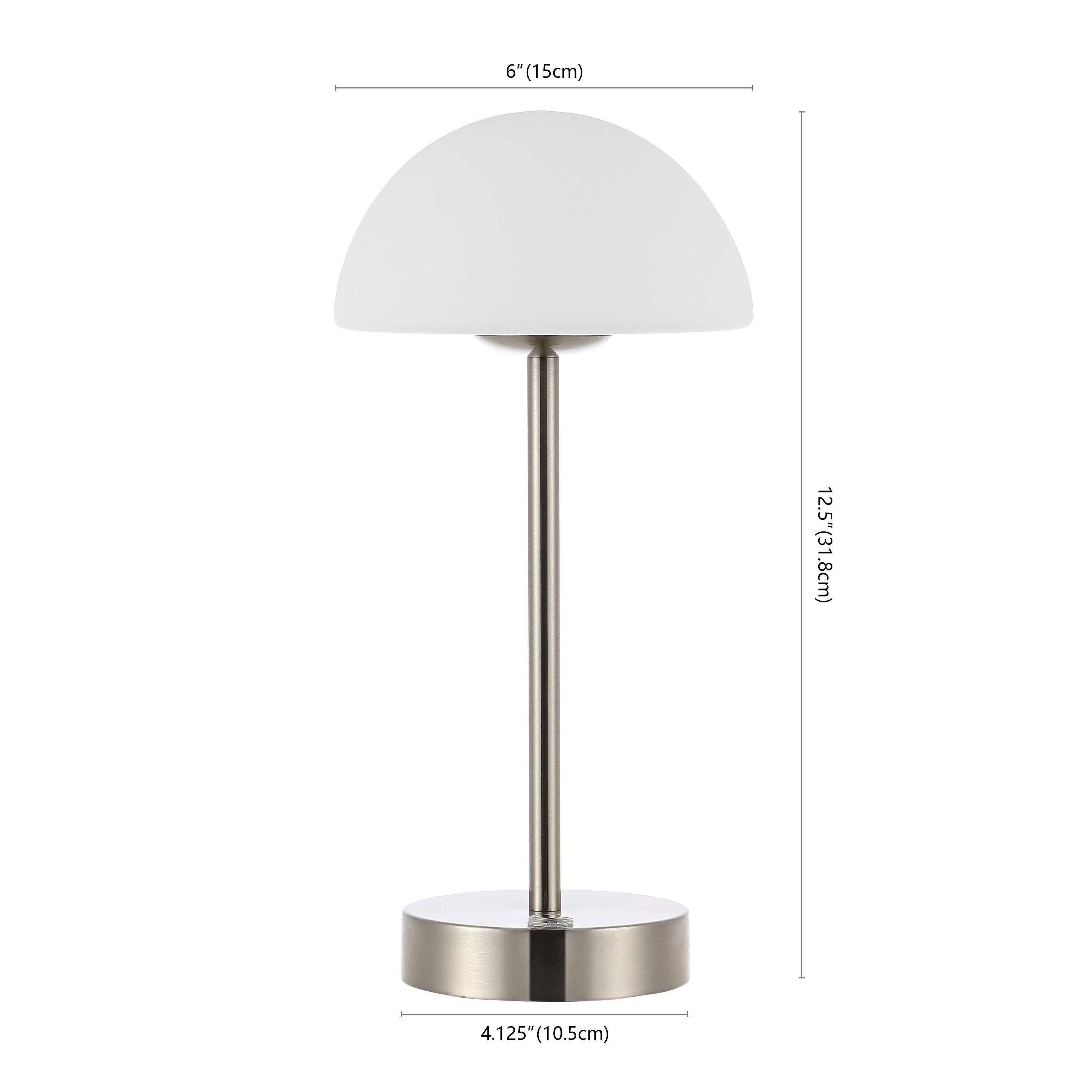 Lampe de table LED intégrée rechargeable sans fil Carson 12,5 cm, minimaliste et moderne, en fer, nickel/blanc, par JONATHAN Y