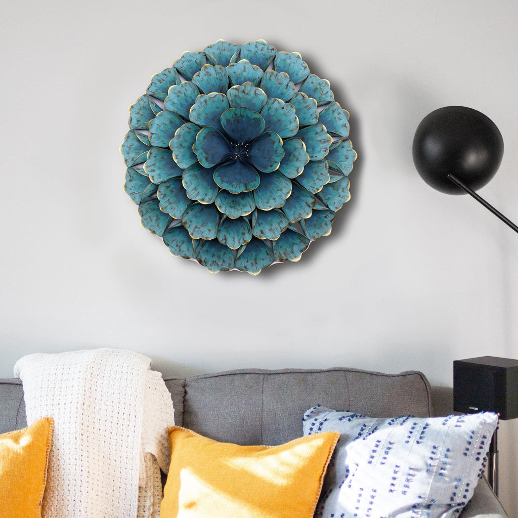 Décoration murale en métal bleu sarcelle avec motif floral Carson Carrington Mjugg