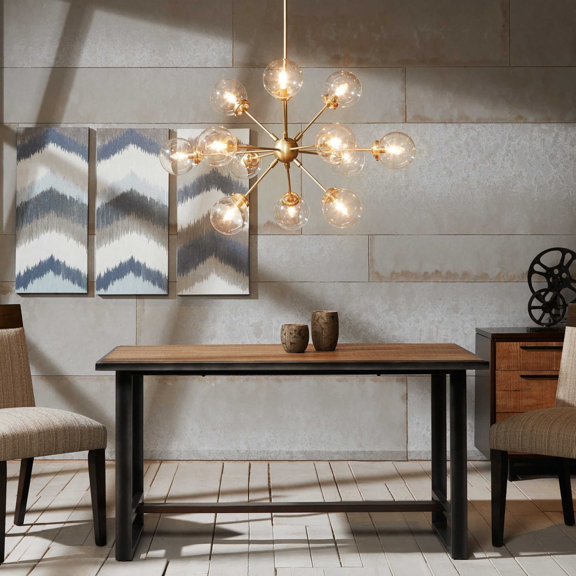 Lustre Paige à 12 lumières avec ampoules globe surdimensionnées INK+IVY