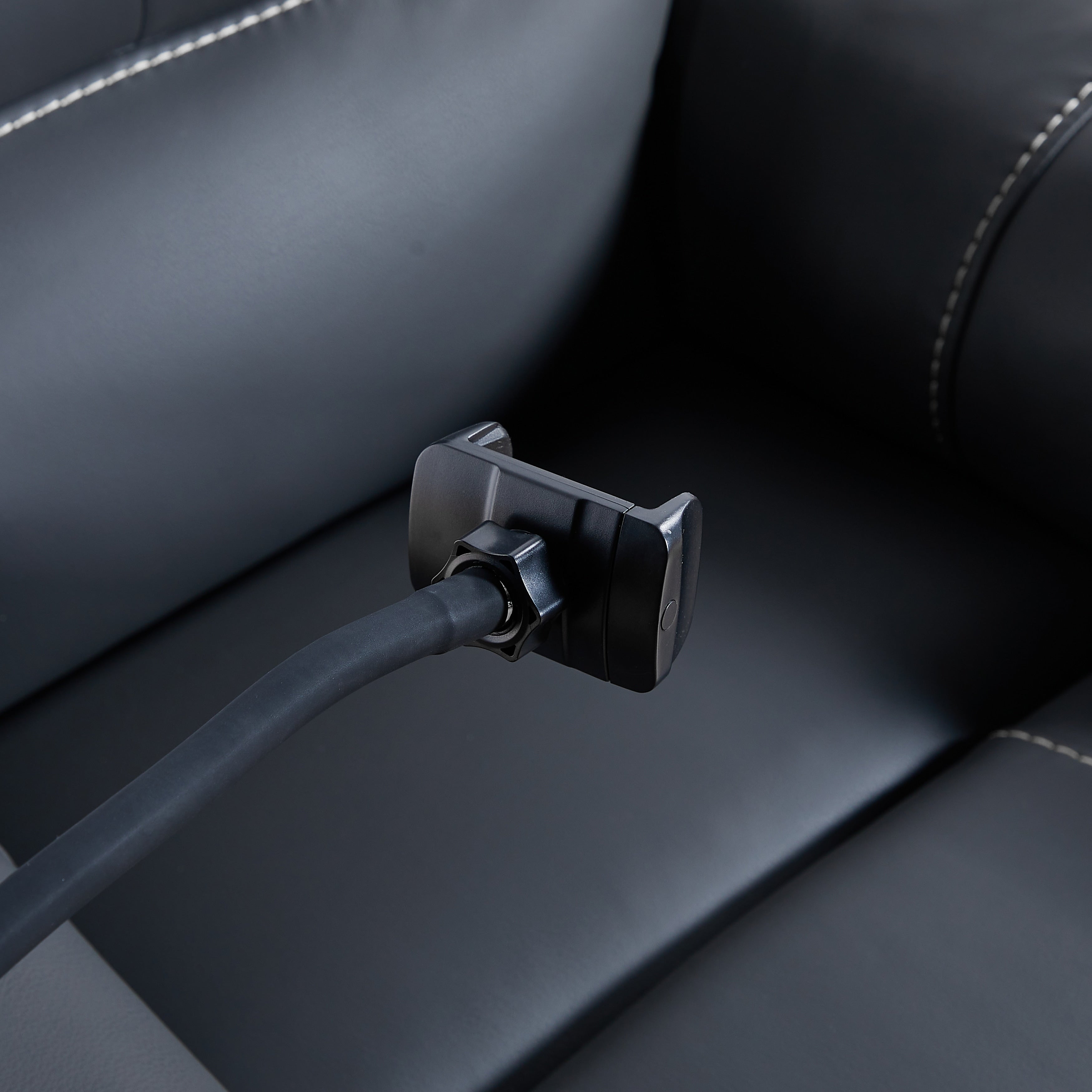 Christopher Knight Home - Fauteuil inclinable électrique Liyasi Zero Gravity avec massage, chauffage, chargement USB et support pour téléphone
