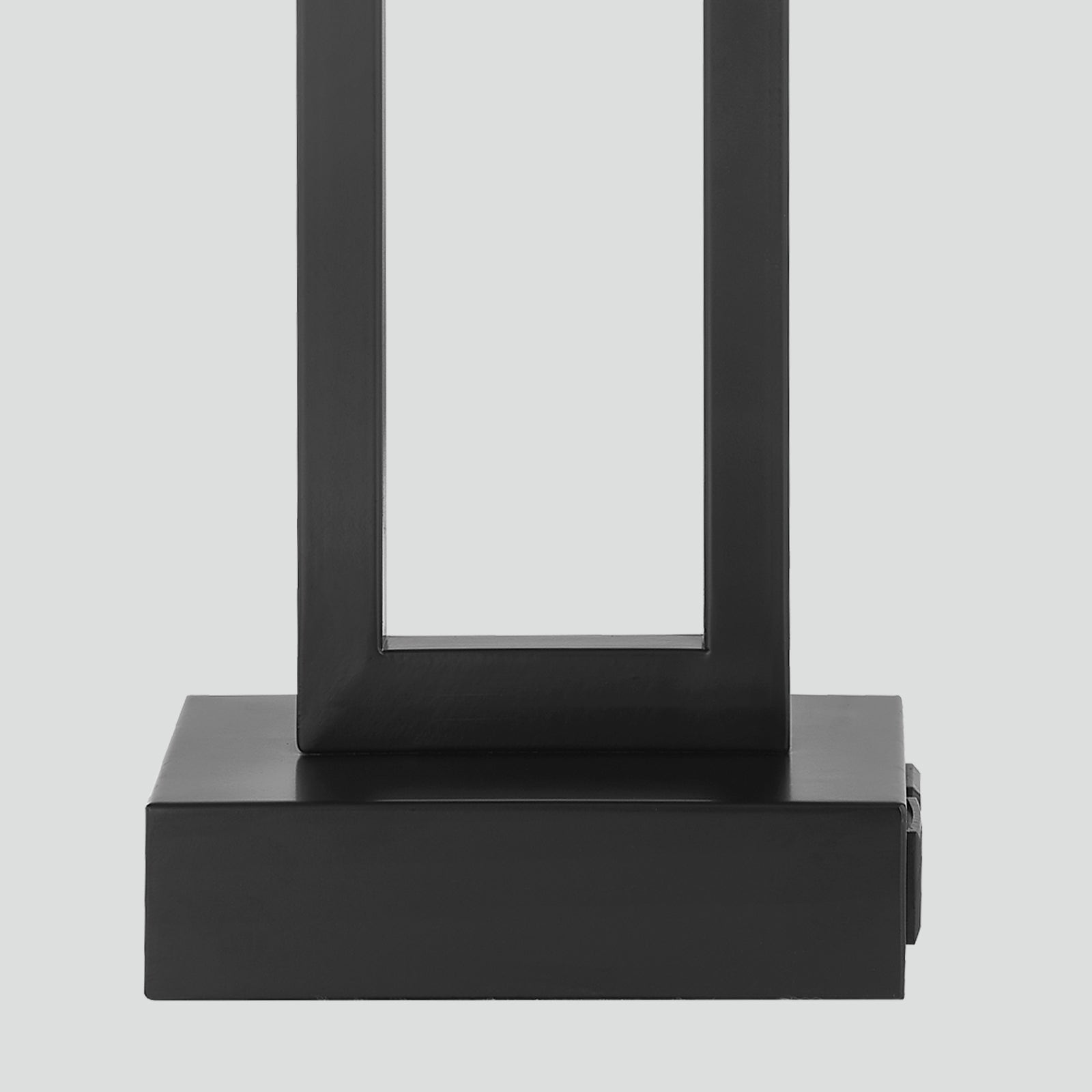 Lampe de table en métal noir avec interrupteur tactile et ports de charge (lot de 2) - 30,5 x 16,5 x 59,7 cm (L x l x H)