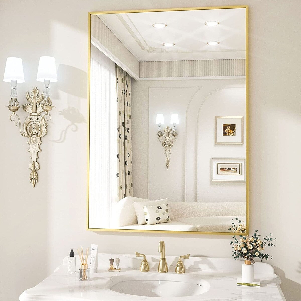 Miroir mural de salle de bain rectangulaire classique avec cadre en métal