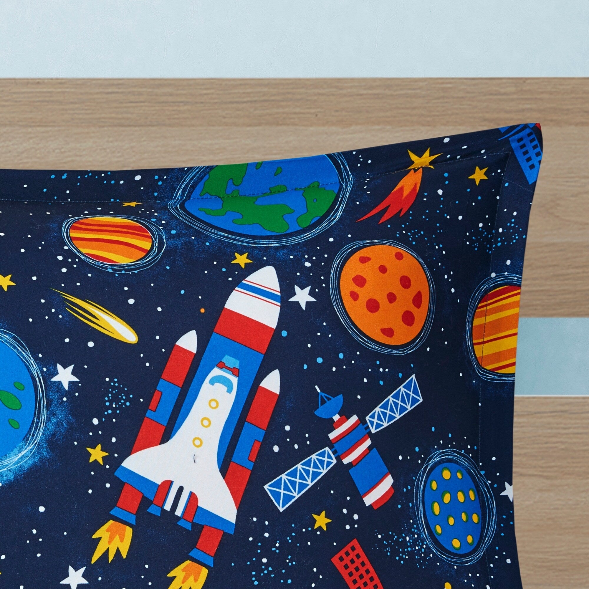 Parure de lit Conner Outer Space par Intelligent Design Kids