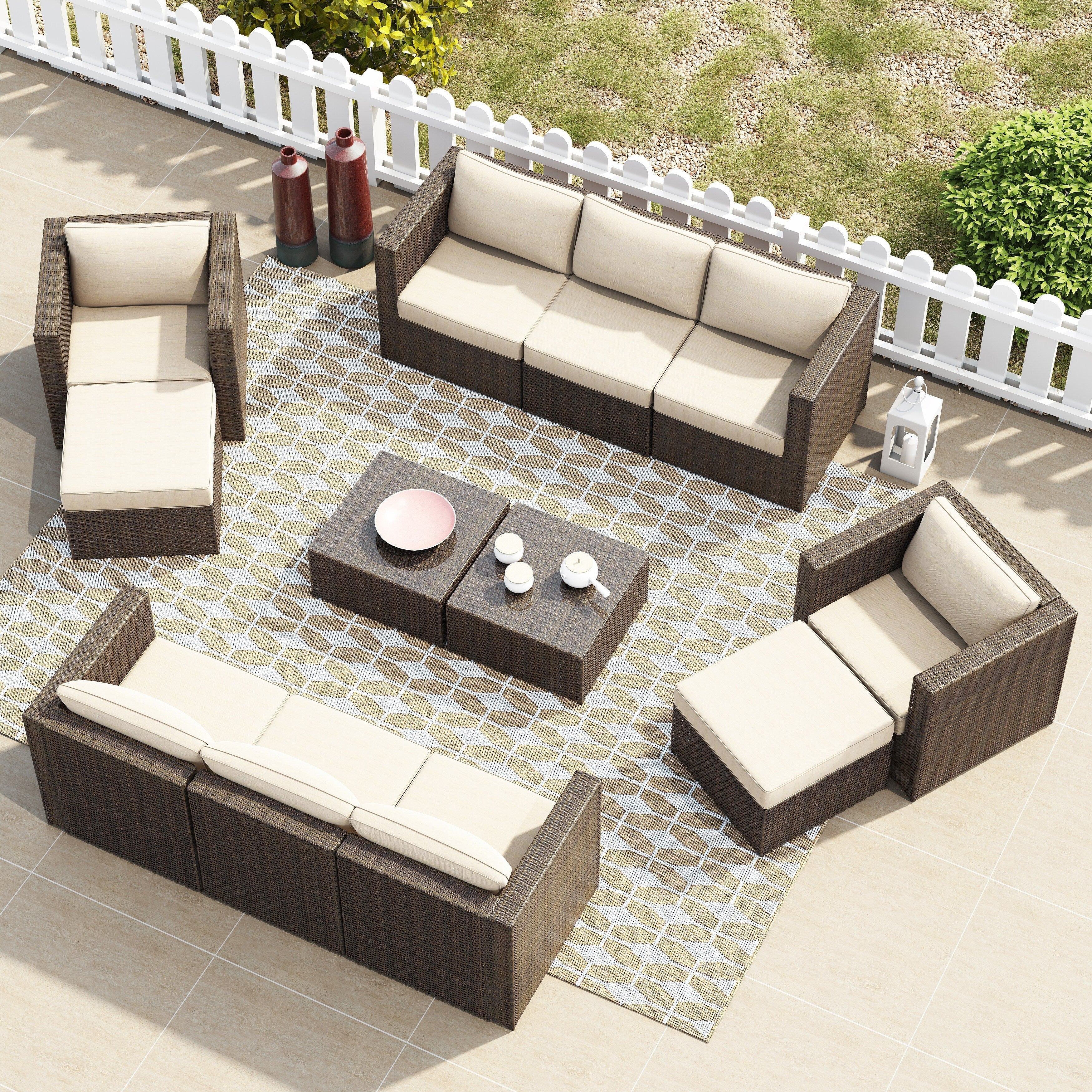 Ensemble de 12 meubles de patio sectionnels en osier brun Corvus Trey