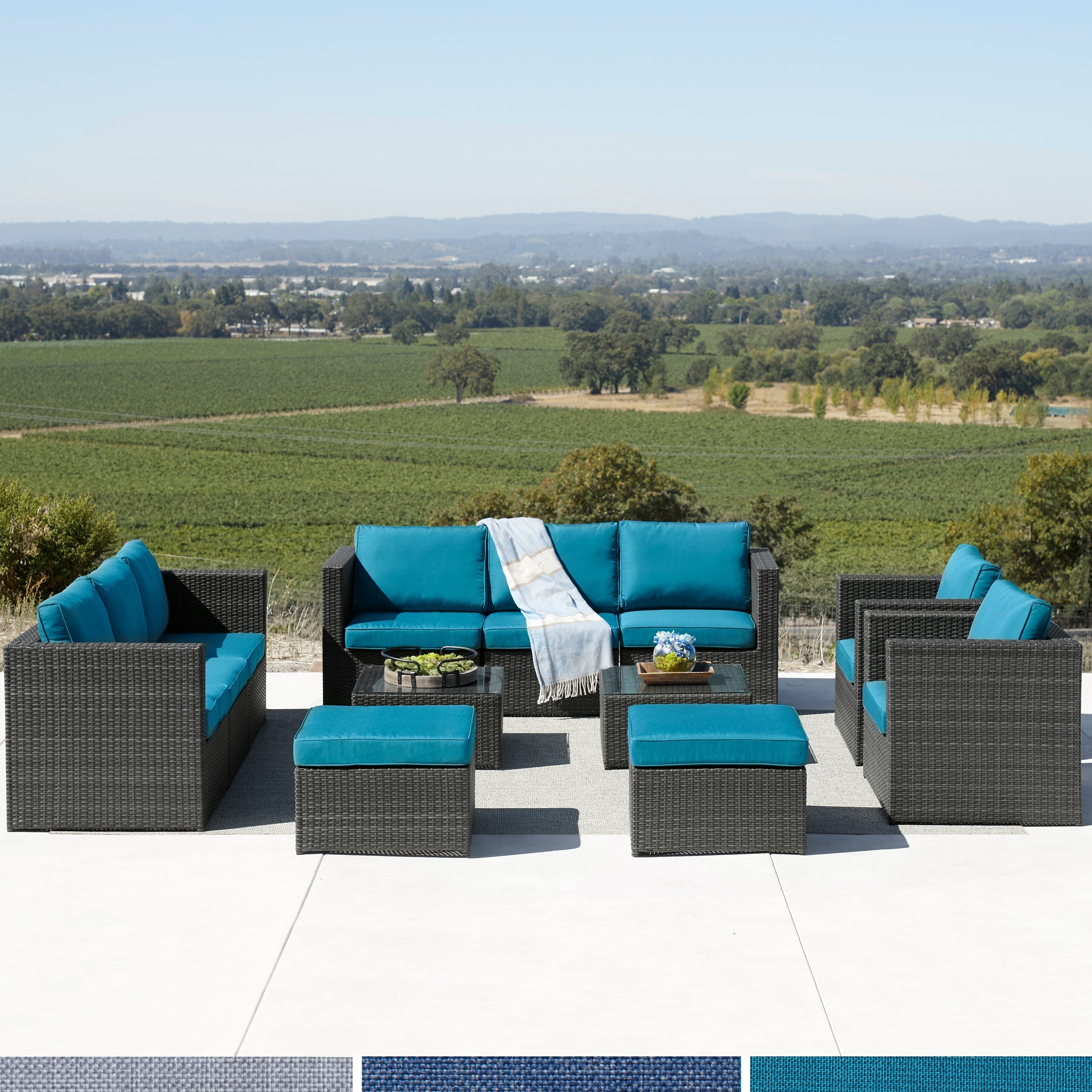 Ensemble de canapés de patio sectionnels en osier Corvus Trey 12 pièces