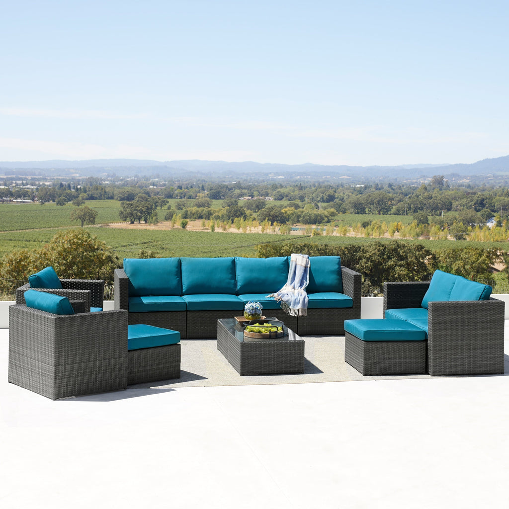 Ensemble de meubles de patio sectionnels en osier tressé Corvus Trey 13 pièces avec table à feu