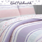 Parure de lit en coton rose et violet avec motif floral rayé, motif vigne, étoile, papillon et volants brodés