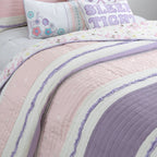 Parure de lit en coton rose et violet avec motif floral rayé, motif vigne, étoile, papillon et volants brodés