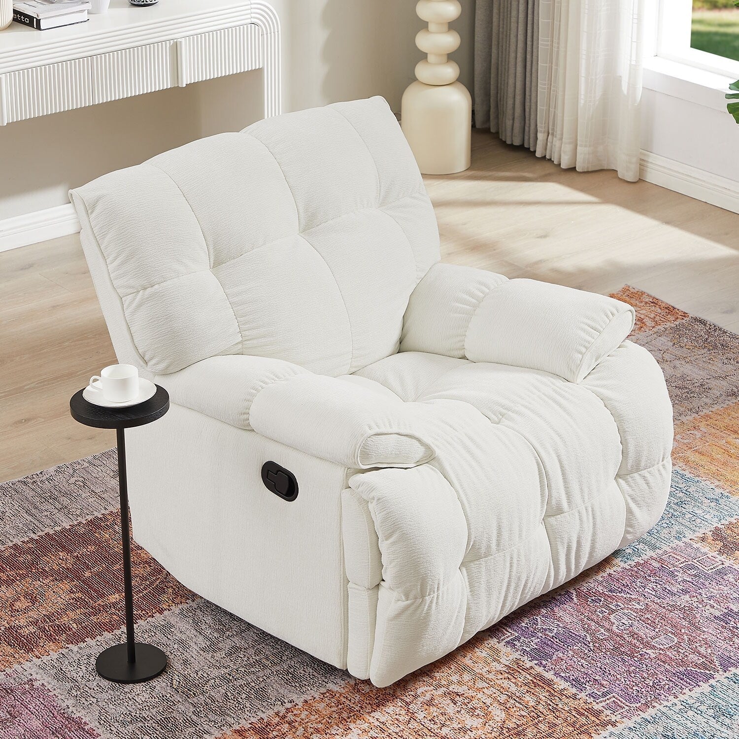 Fauteuil inclinable manuel pivotant à 360°, rembourré et crème, avec accoudoirs et siège plus larges pour le salon