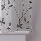 Collection de rideaux à cantonnière et à volants en broderie botanique Curtainworks