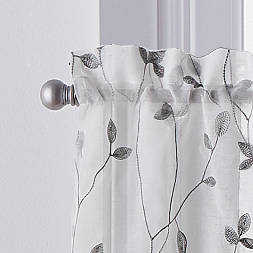 Collection de rideaux à cantonnière et à volants en broderie botanique Curtainworks