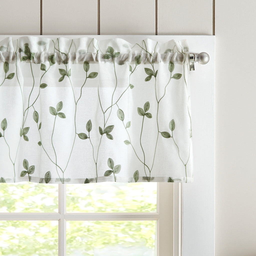 Collection de rideaux à cantonnière et à volants en broderie botanique Curtainworks