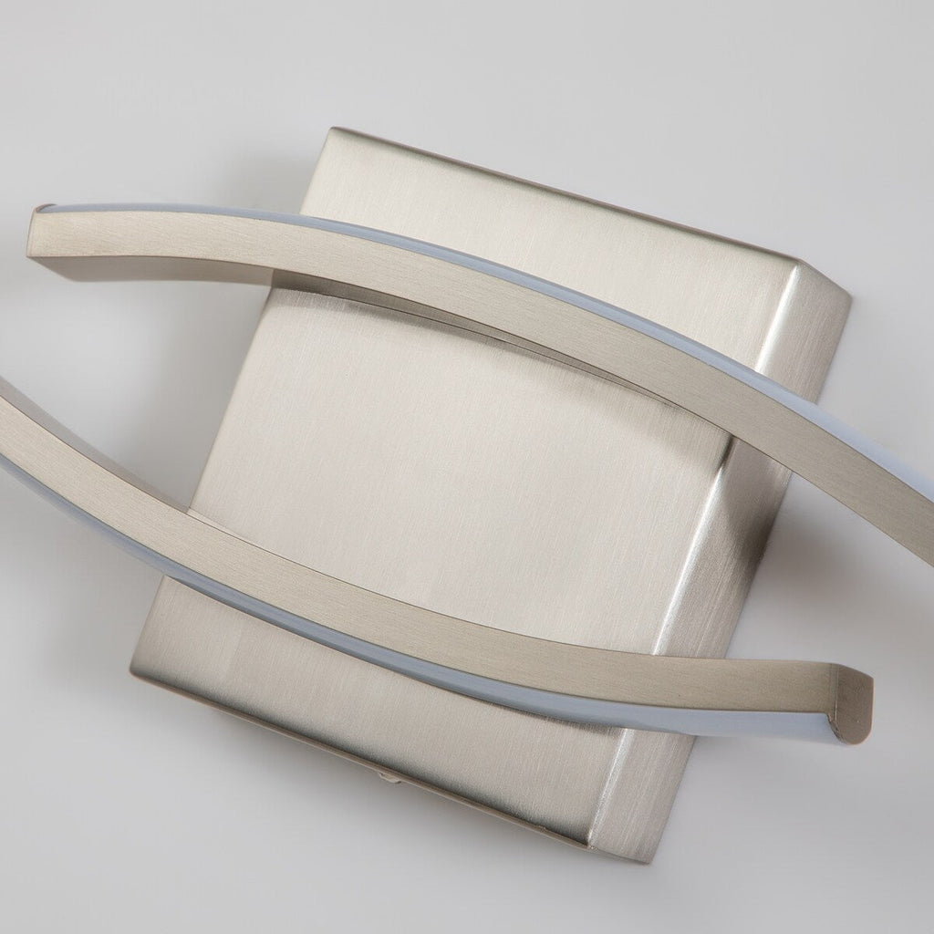 Applique murale linéaire à DEL Curve à intensité variable de 23,6 po de largeur pour meuble-lavabo de salle de bain, lumière froide/chaude