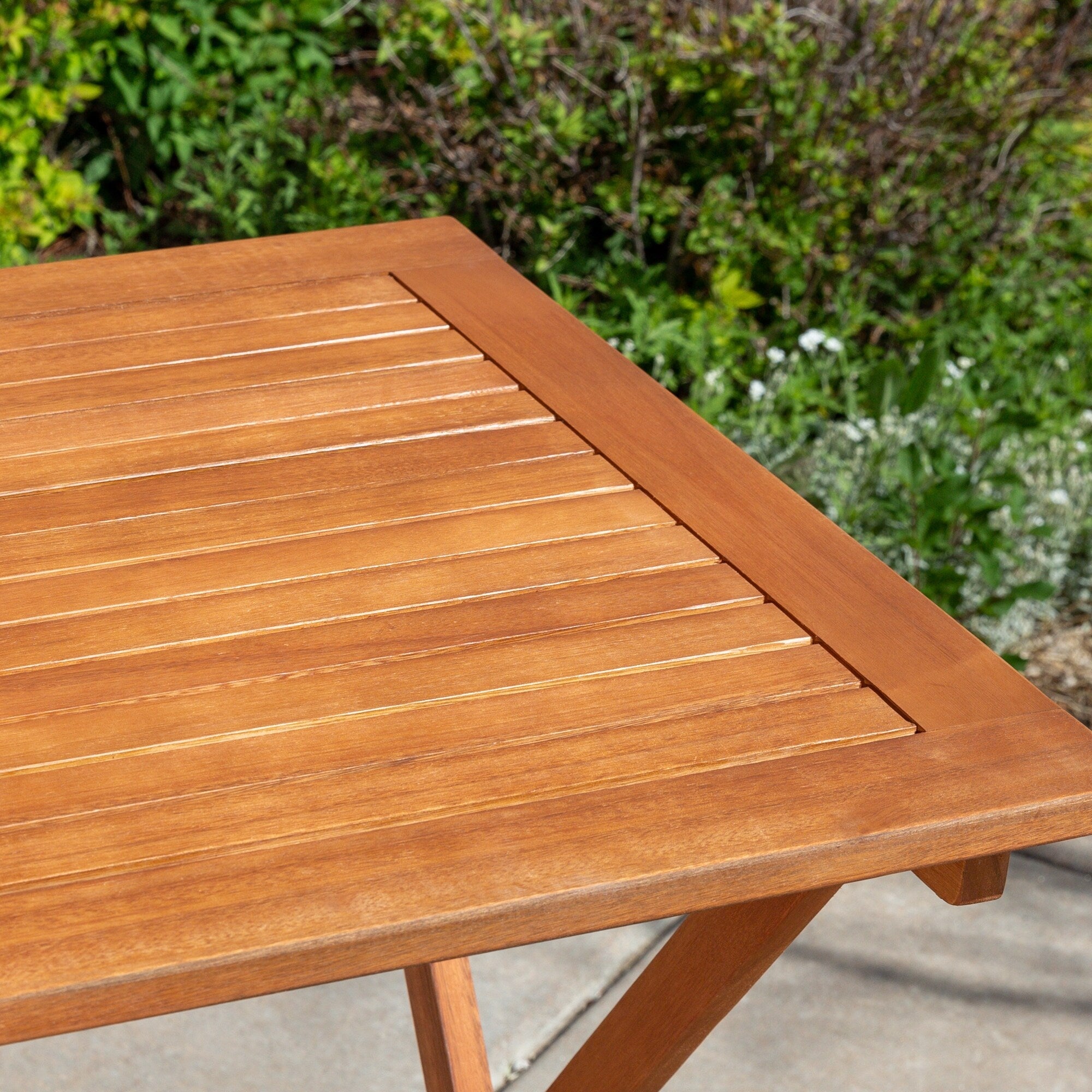 Ensemble bistro 3 pièces Twin Lakes de DTY Outdoor Living, carré, en eucalyptus, huile naturelle