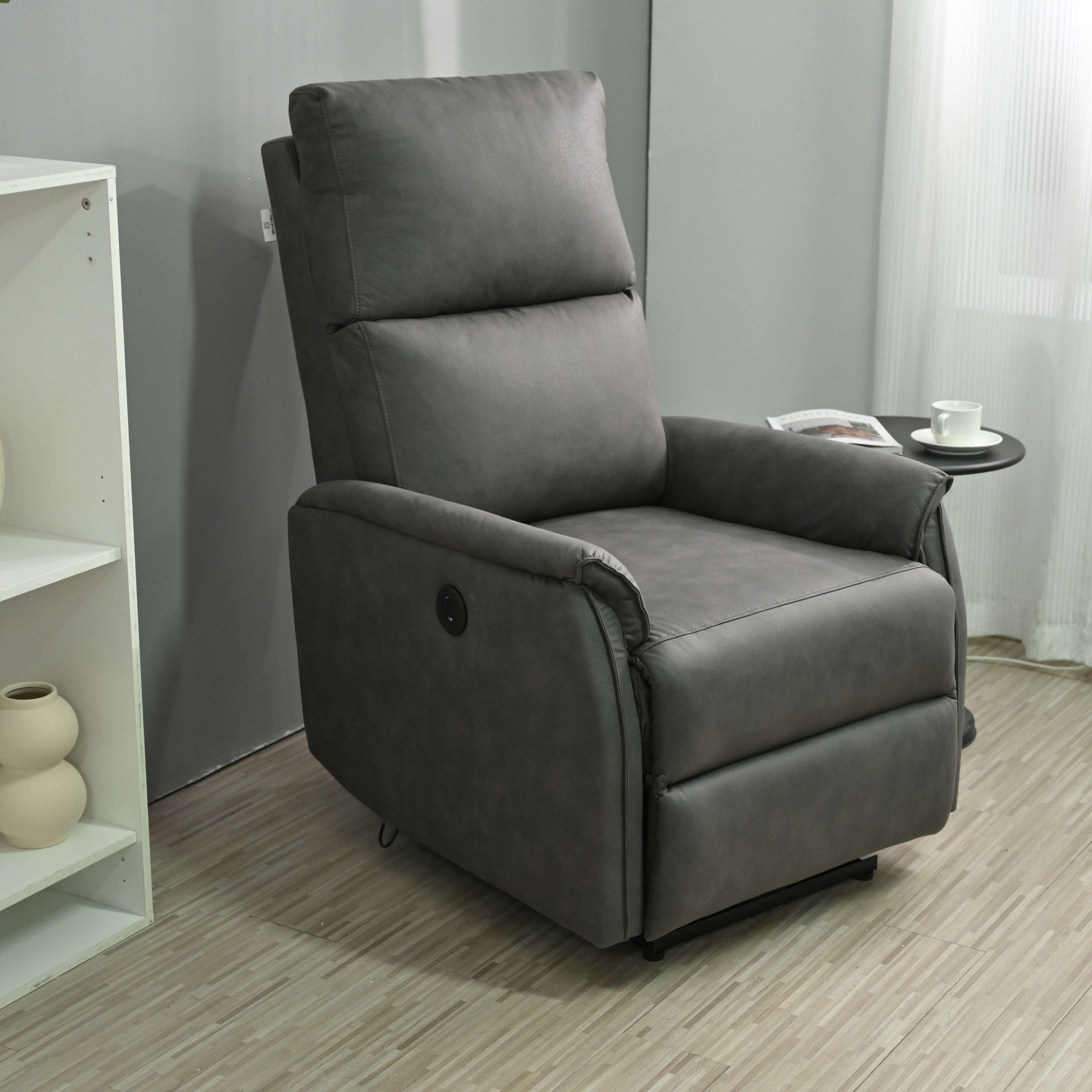 Fauteuil inclinable électrique en similicuir gris foncé avec ports USB et coussin épais pour le salon