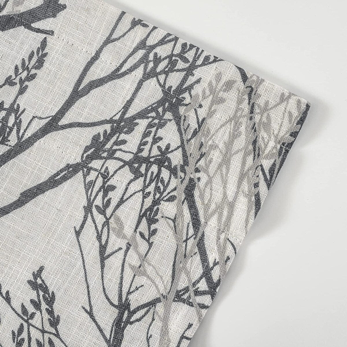 Rideau de fenêtre doublé en lin mélangé à motif de branches d'arbre DriftAway, imprimé à l'encre abstraite