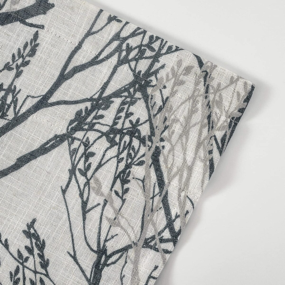 Rideau de fenêtre doublé en lin mélangé à motif de branches d'arbre DriftAway, imprimé à l'encre abstraite