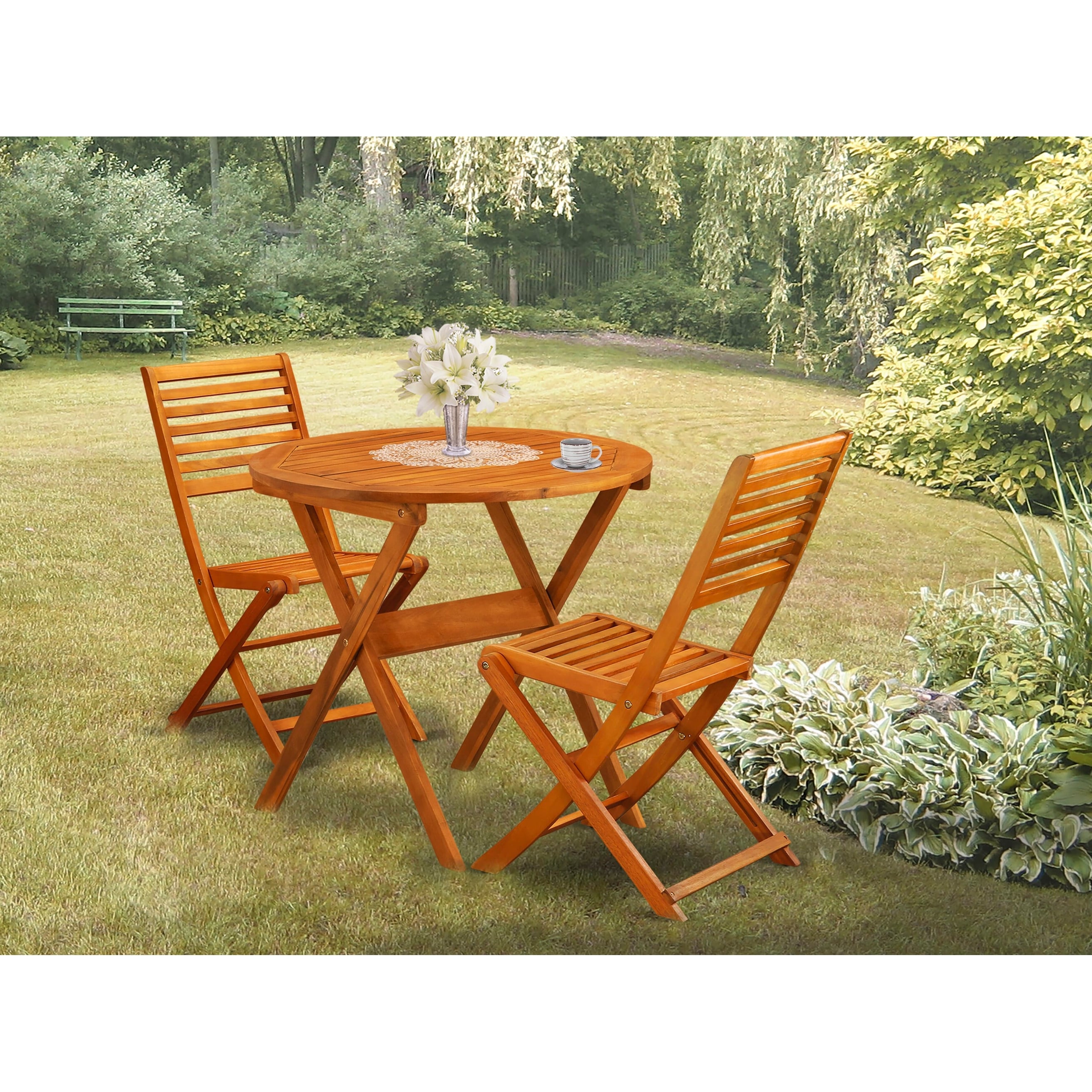 Ensemble de bistrot d'extérieur East West Furniture comprenant une table basse ronde en bois et deux chaises pliantes, huile naturelle