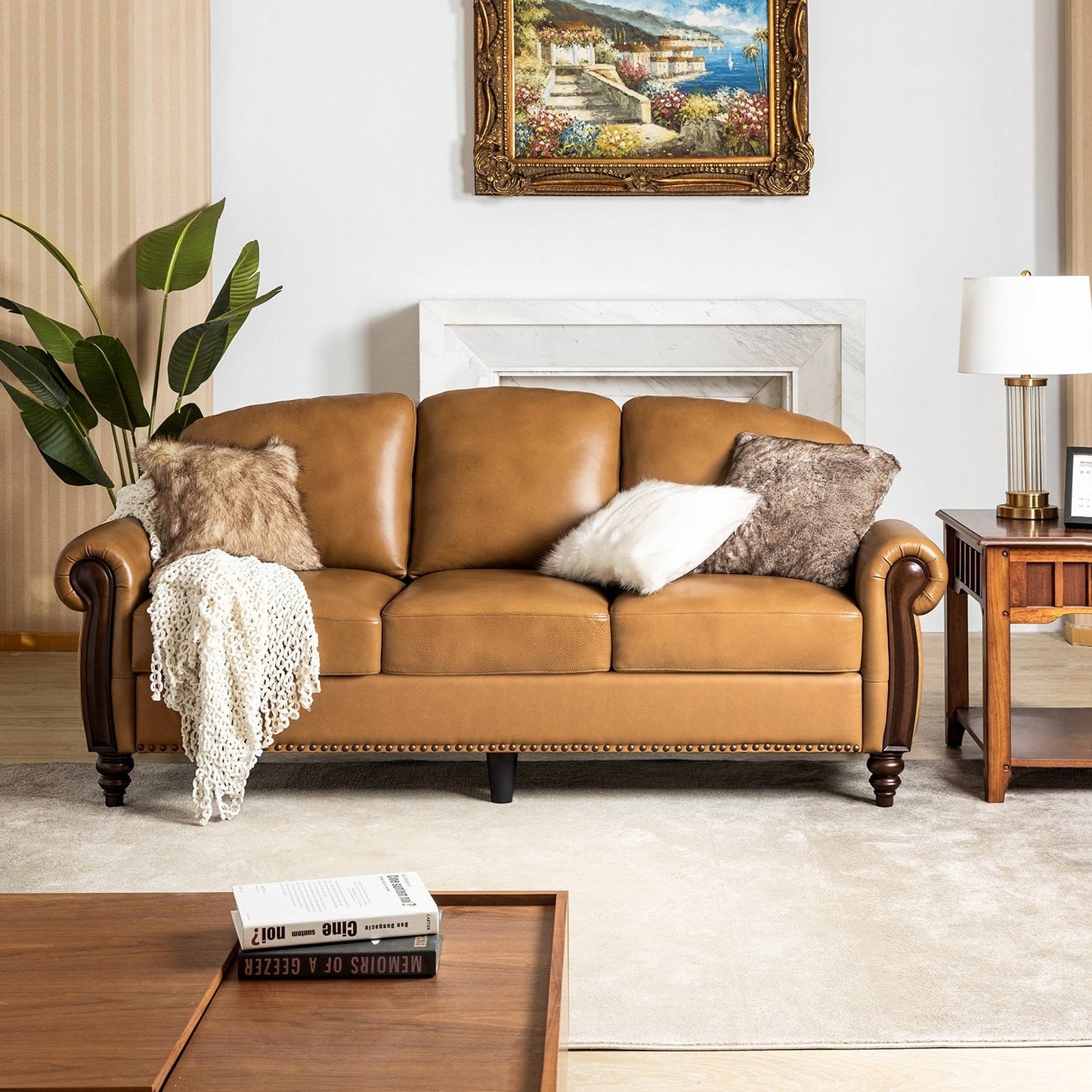 Canapé traditionnel en cuir véritable Eduard 84 avec pieds en bois sculpté par HULALA HOME
