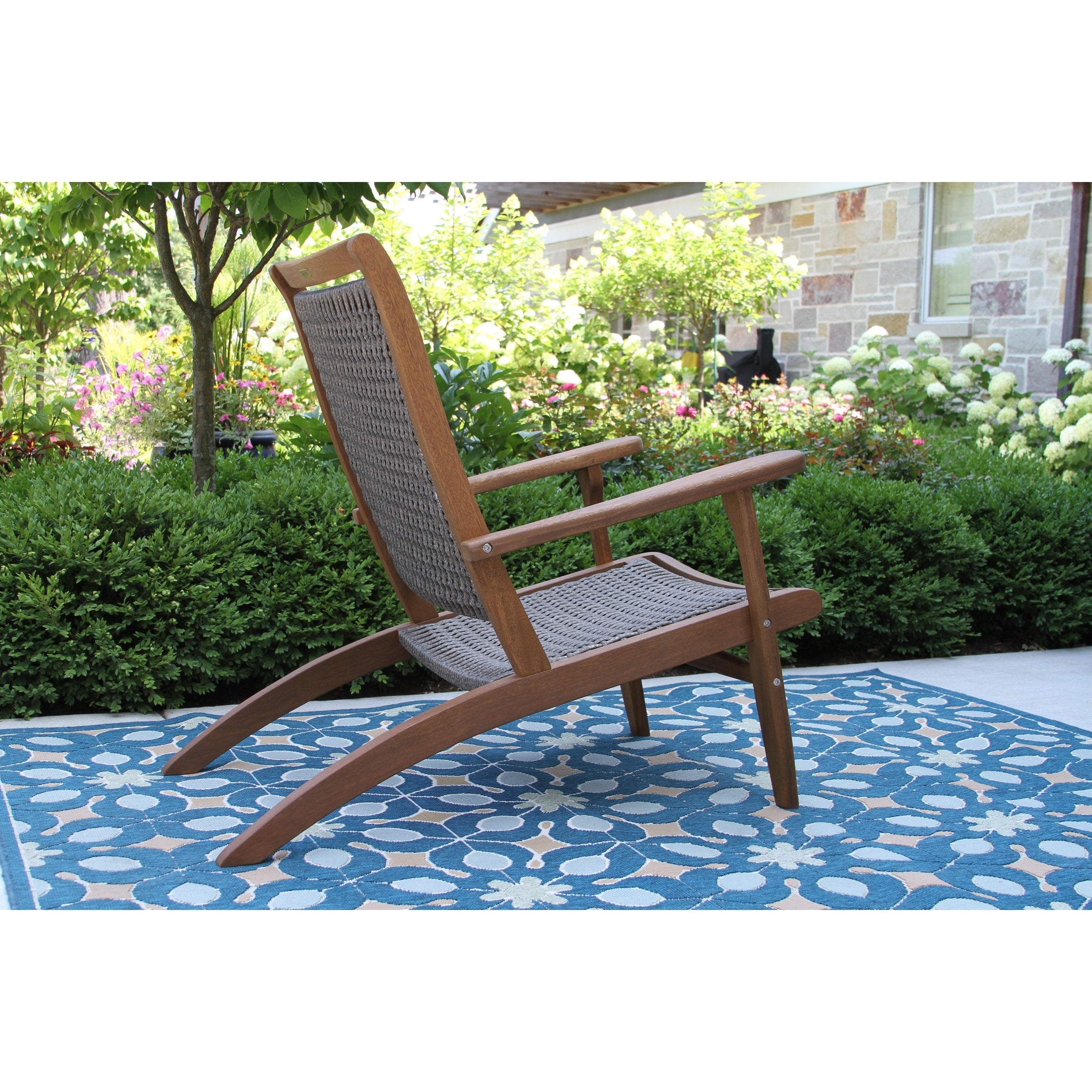 Ensemble de 3 chaises longues en osier d'eucalyptus avec table d'appoint ronde Eilaf