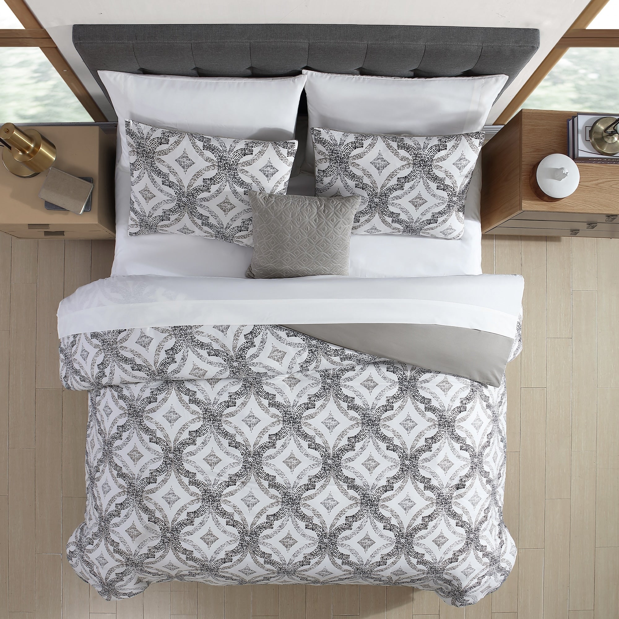 Parure de lit complète imprimée 8 pièces Modern Threads Capri