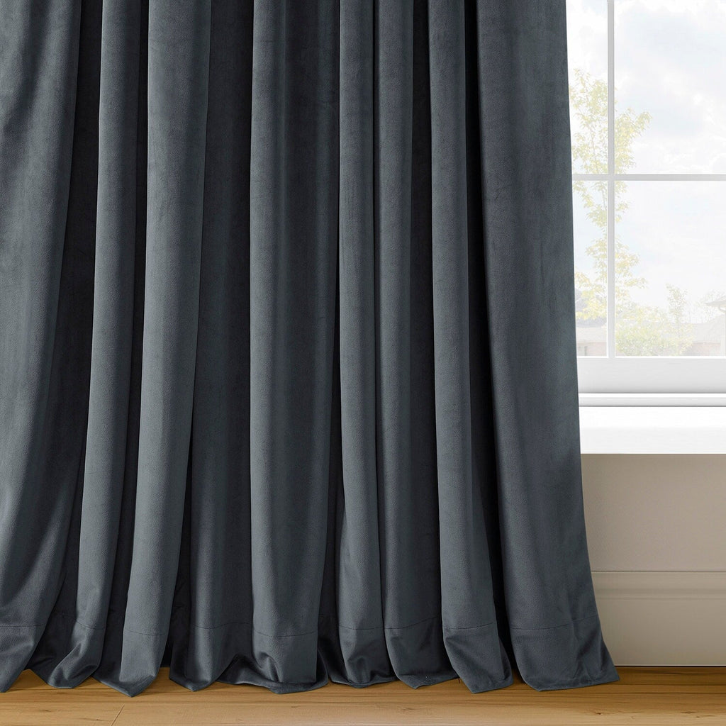 Rideau occultant en velours Signature Exclusive Fabrics (1 panneau)