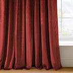 Rideau occultant en velours Signature Exclusive Fabrics (1 panneau)