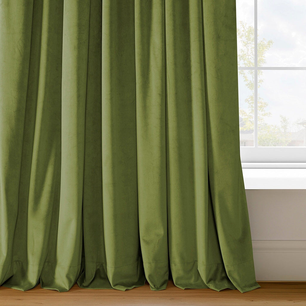 Rideau occultant en velours Signature Exclusive Fabrics (1 panneau)