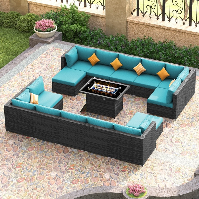 Ensemble de canapés d'extérieur sectionnels en osier gris FINCATI avec table et foyer