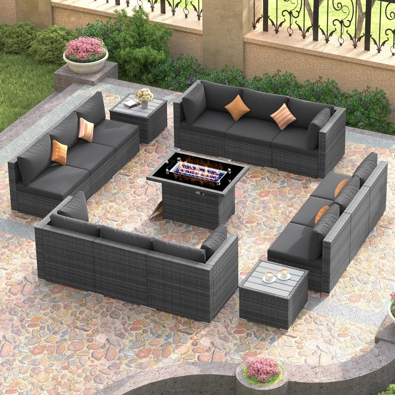 Ensemble de canapés d'extérieur sectionnels en osier gris FINCATI avec table et foyer