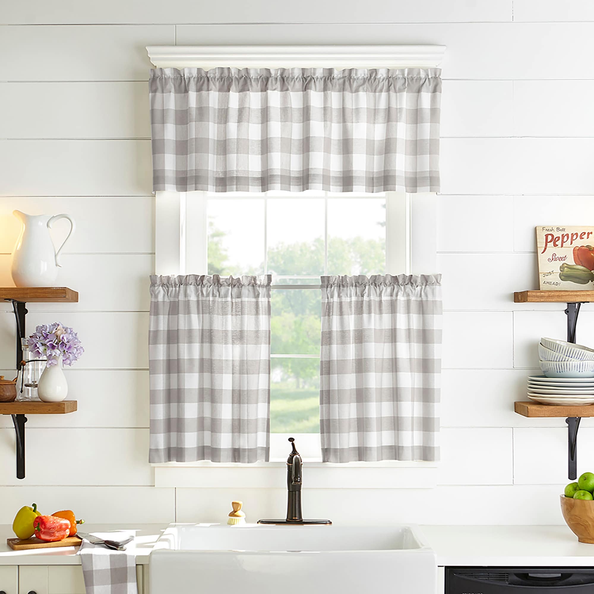 Cantonnière de rideau de cuisine à carreaux Buffalo Emily Gulch de The Gray Barn - 60 l x 15 L