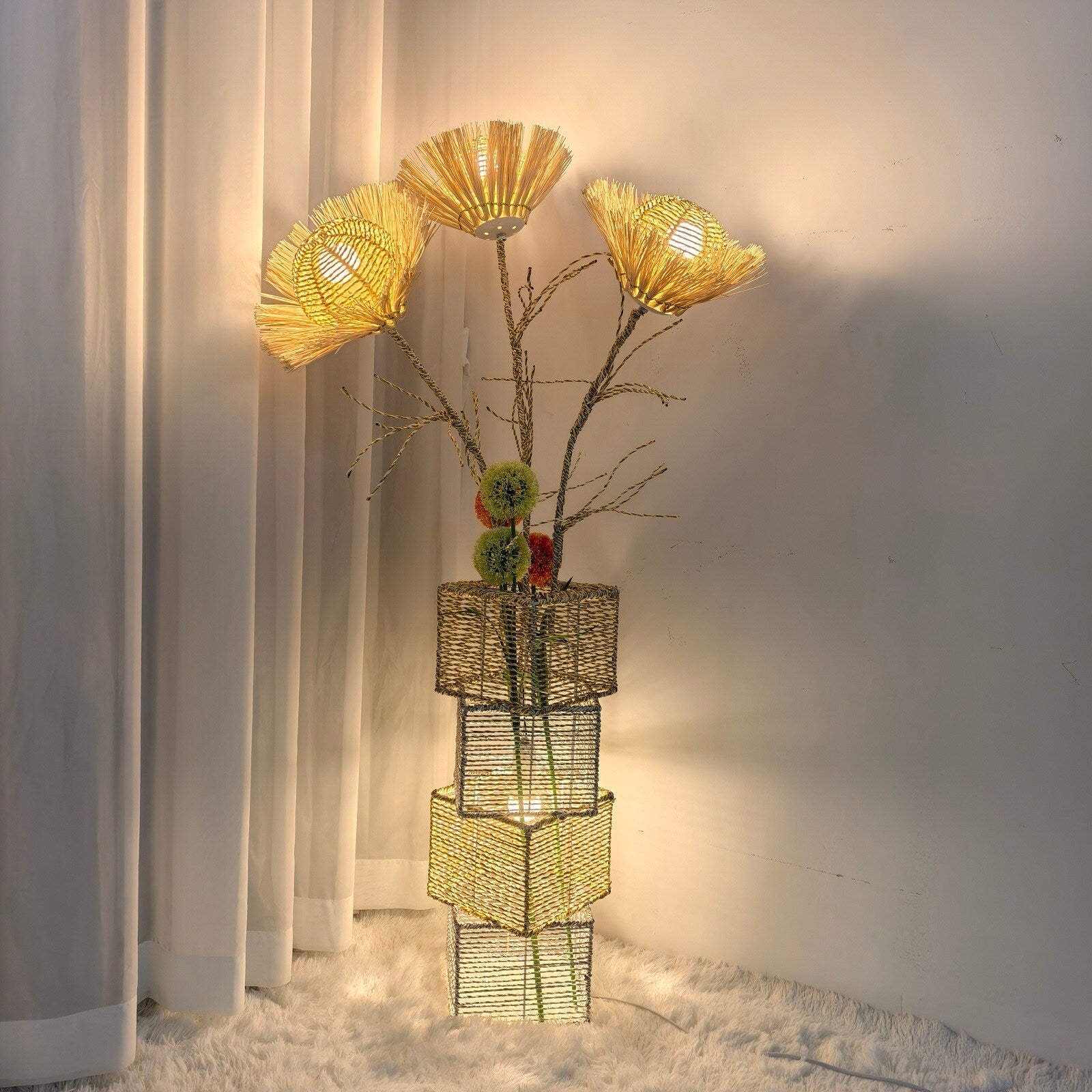 Lampadaire pastoral avec veilleuse LED en rotin tissé à la main – 27,5 cm (l) x 130 cm (h)