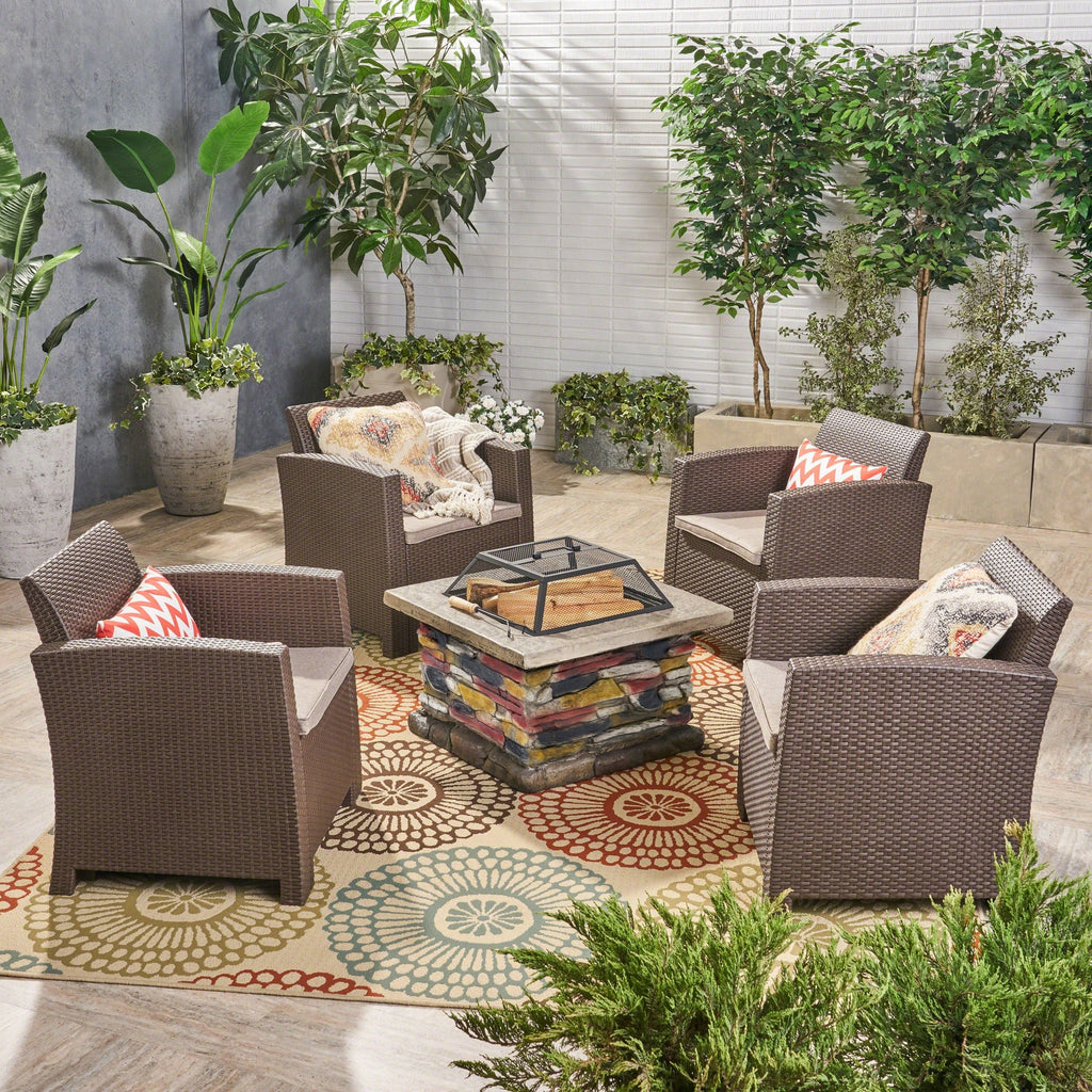 Salon de jardin Folsom 4 places avec foyer à bois par Christopher Knight Home