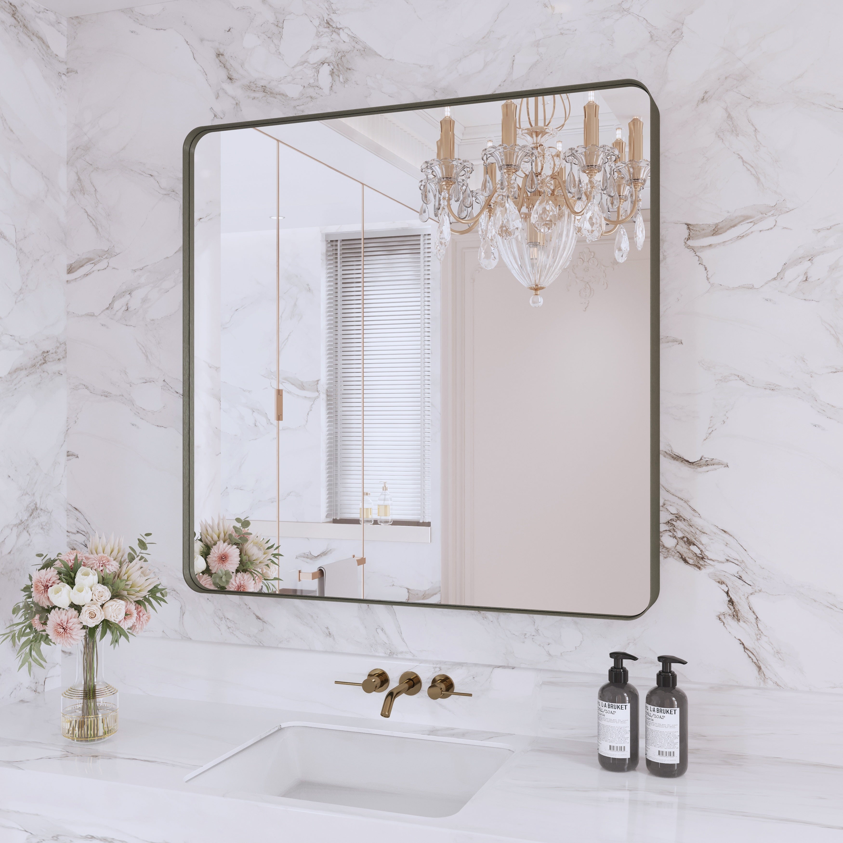 Miroir de salle de bain mural encadré