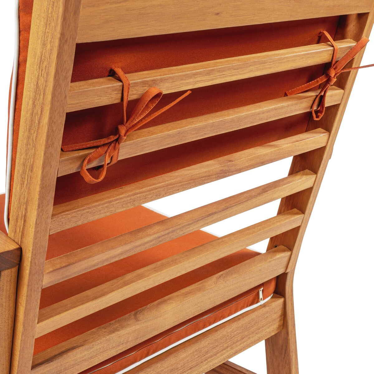 Ensemble de patio extérieur Freja 4 pièces en bois d'acacia côtier moderne avec coussins, par JONATHAN Y