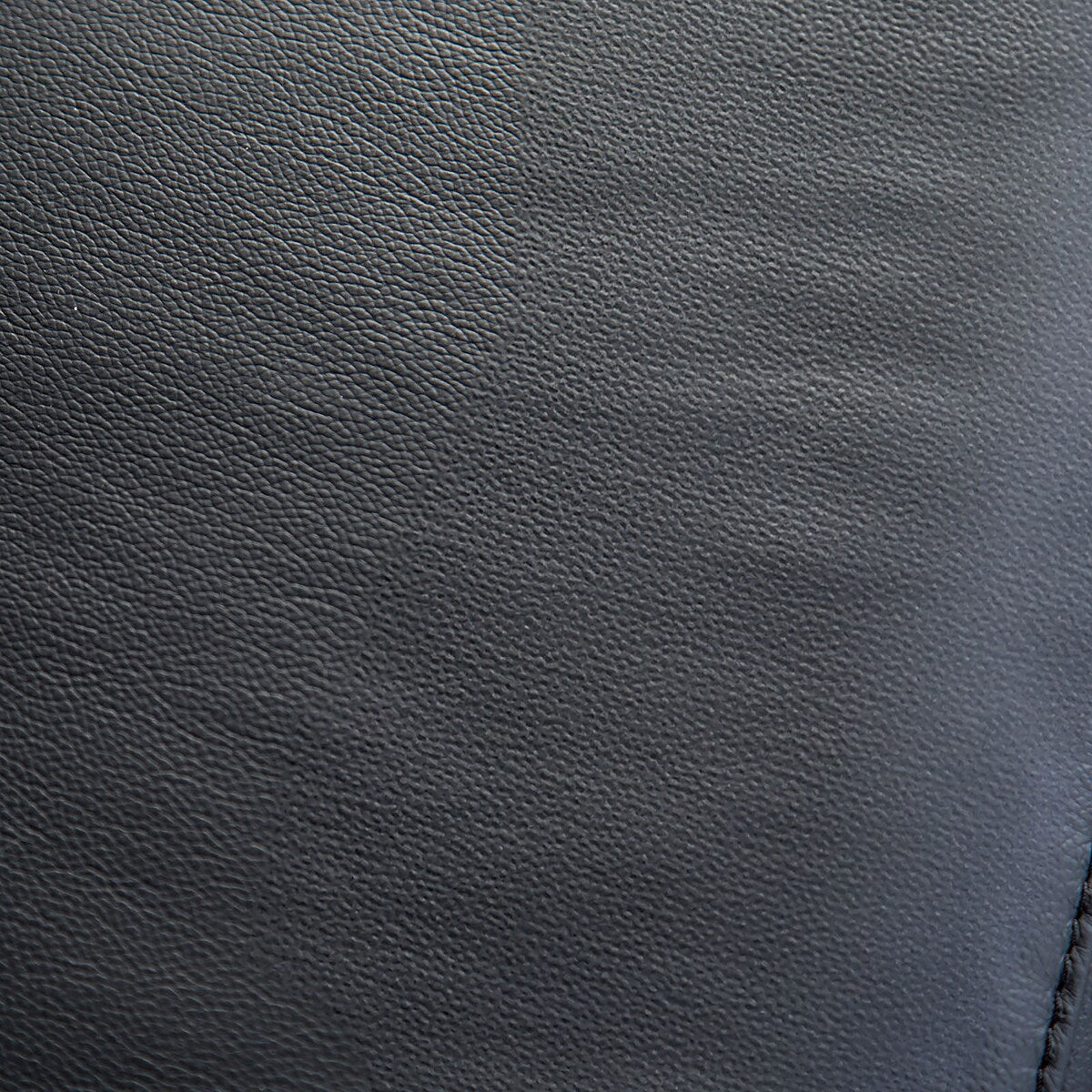 Canapé inclinable manuel Marty Modern Leather Match de Furniture of America avec accoudoirs rembourrés évasés