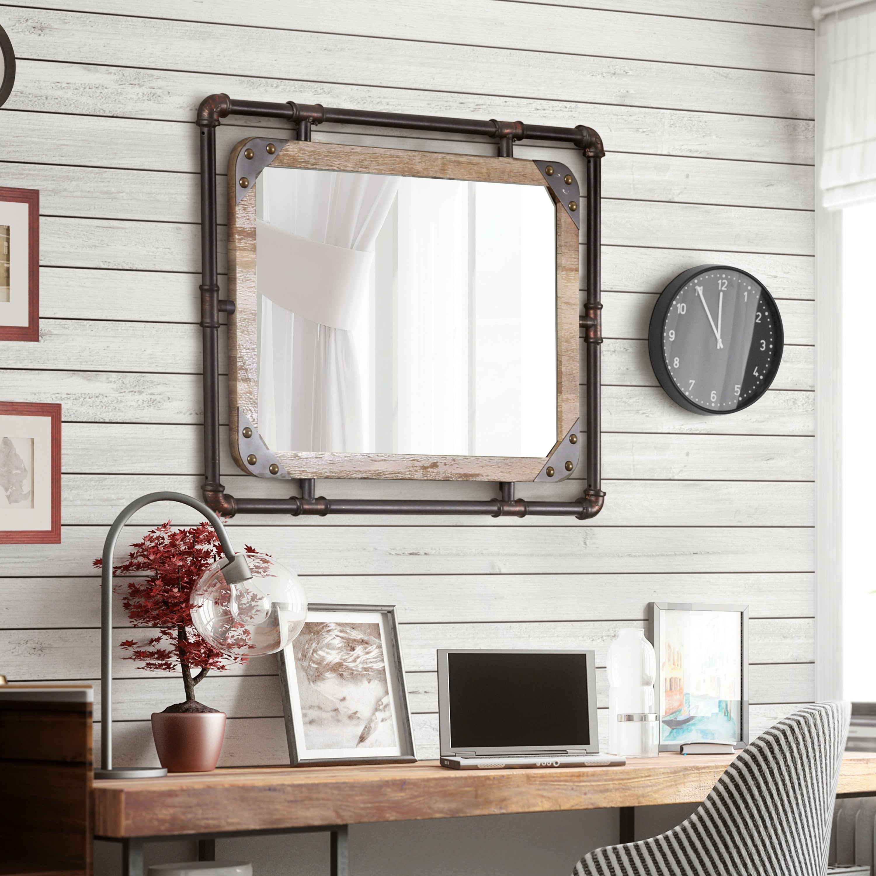 Miroir mural flottant en métal Revo Industrial de 31 pouces par Furniture of America
