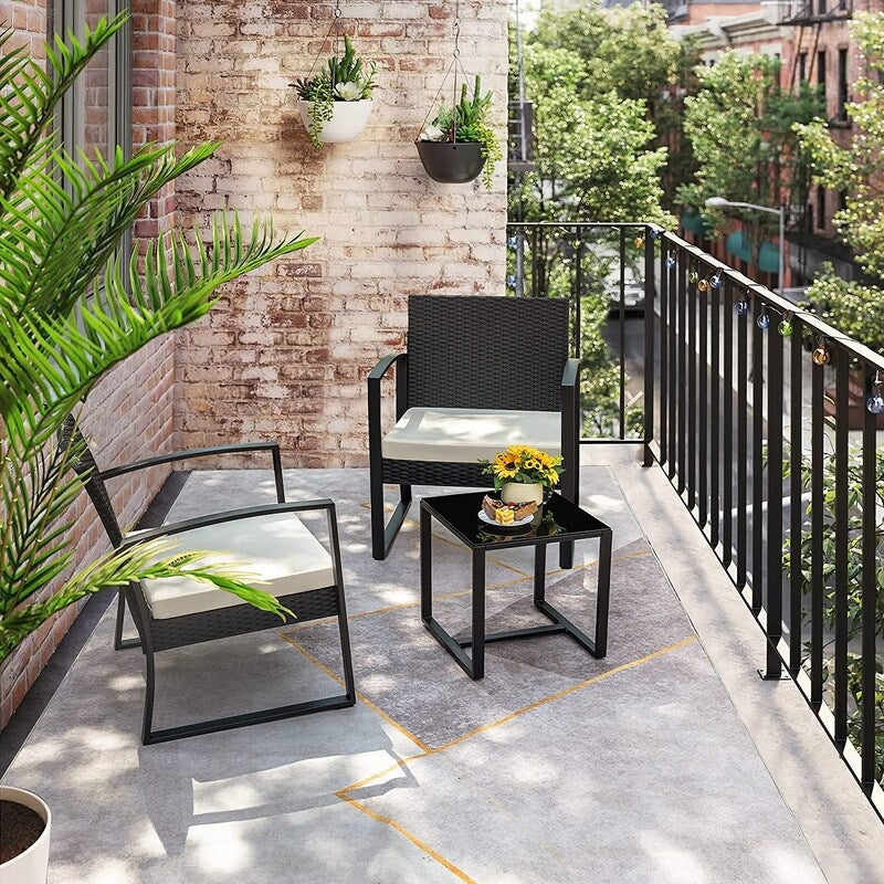 Ensemble de 3 chaises de patio Furniwell avec table basse