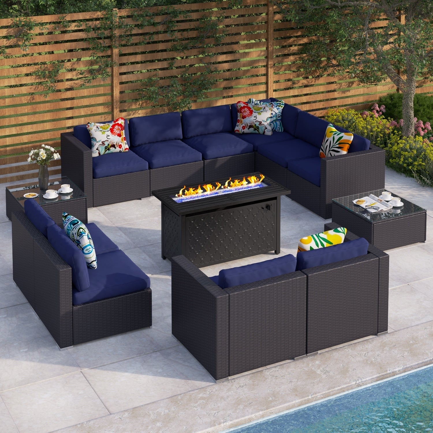 Ensemble de salon de jardin Gariau en rotin et osier, 13 pièces, avec 2 types de tables de foyer à gaz, par Havenside Home