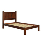 Lit plateforme en bois massif de style shaker avec meubles en bois de grain