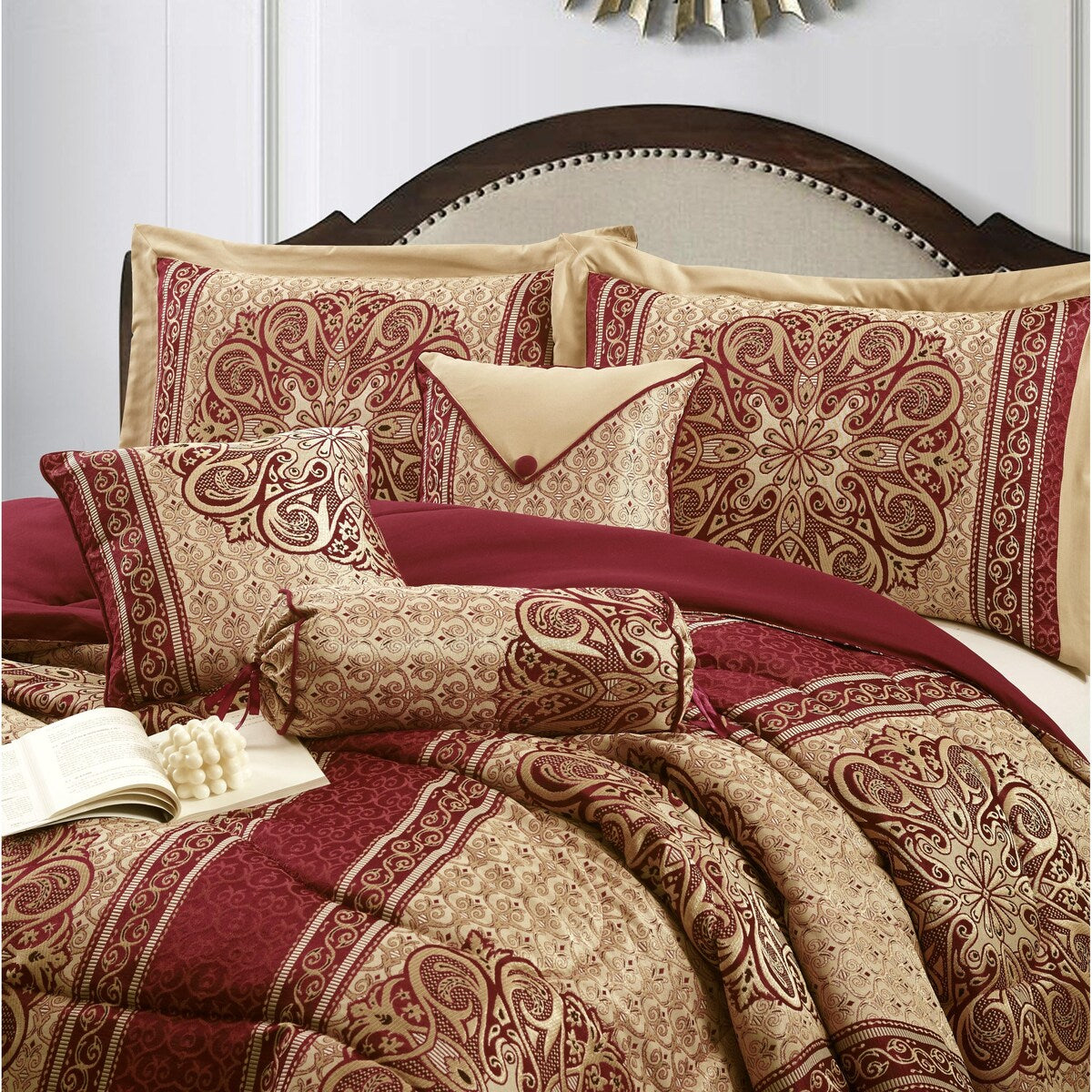 Ensemble de couette élégant médaillon 7 pièces Nanshing Prince