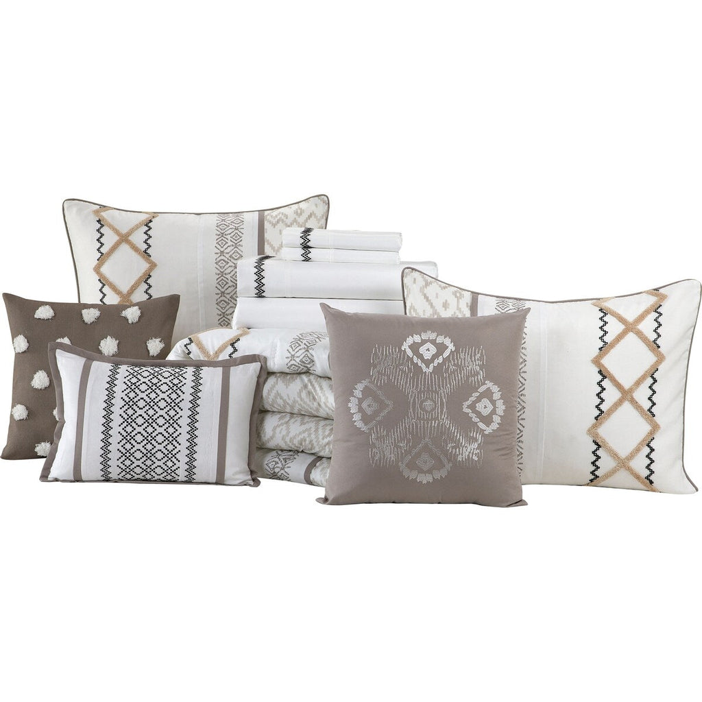 Parure de lit brodée bohème Nanshing Trina 15 pièces
