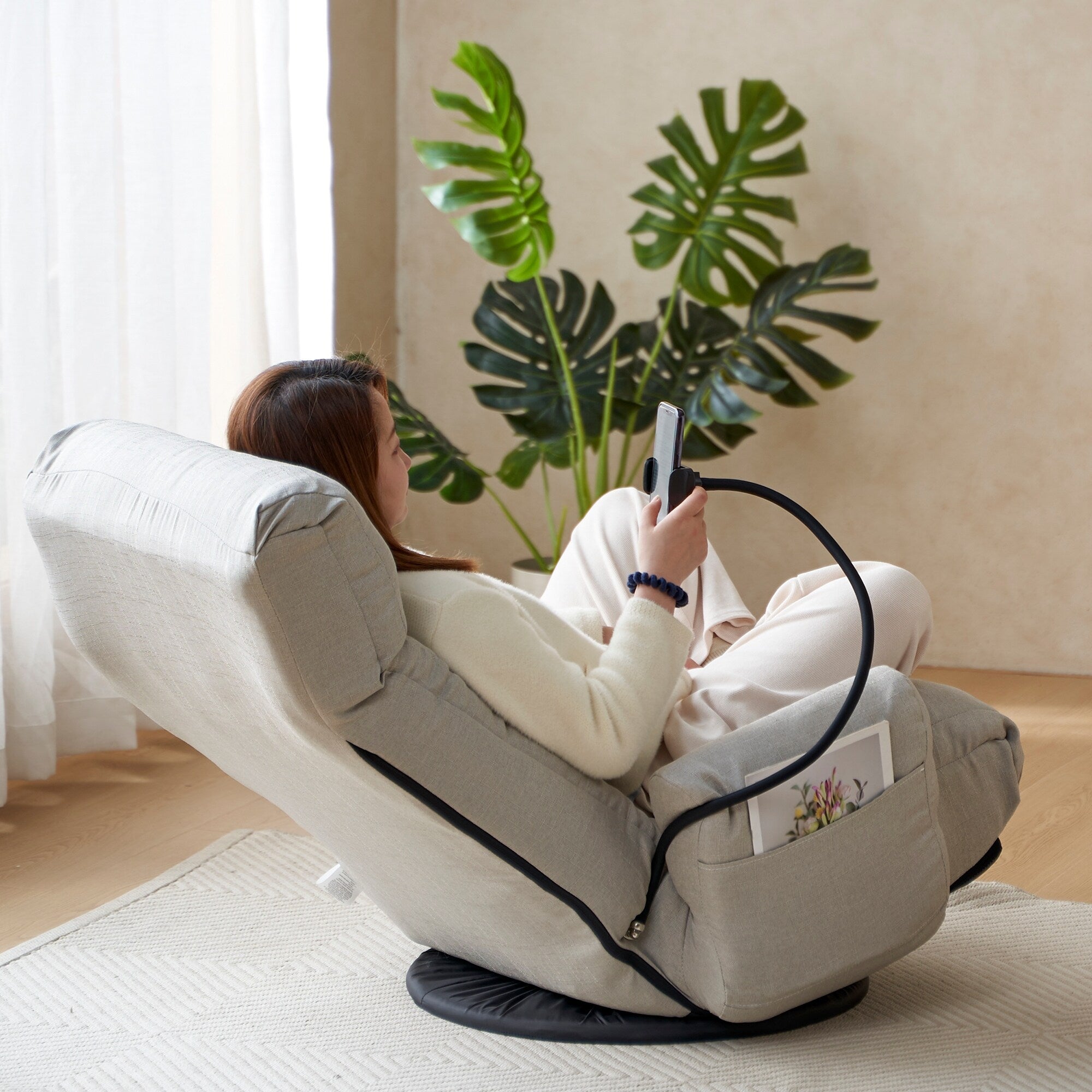 Fauteuil inclinable pivotant à 360° rembourré gris avec support pour téléphone portable et appui-tête réglable
